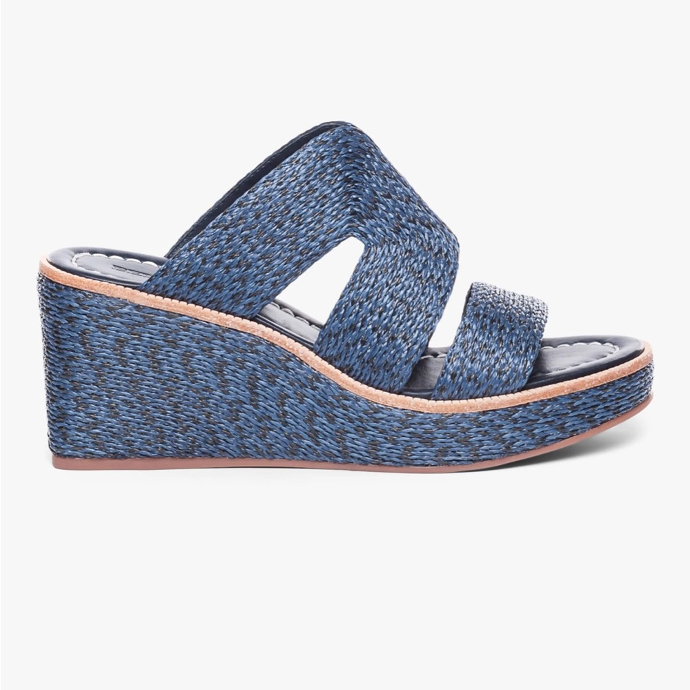 NWOT! Bernardo- Kaia sandal wedge. Size 6